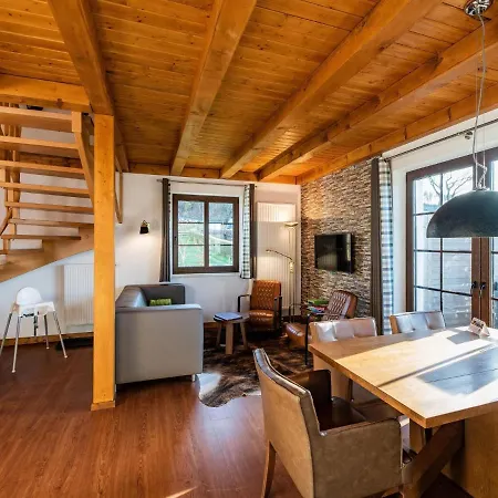 Chalets, Chalet *