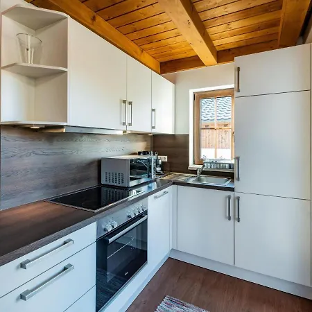 Chalets, Chalet *